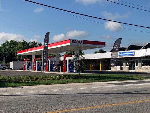 St. Catharines Welcomes New Esso Dealer 118 Shows exterior of Esso gas station